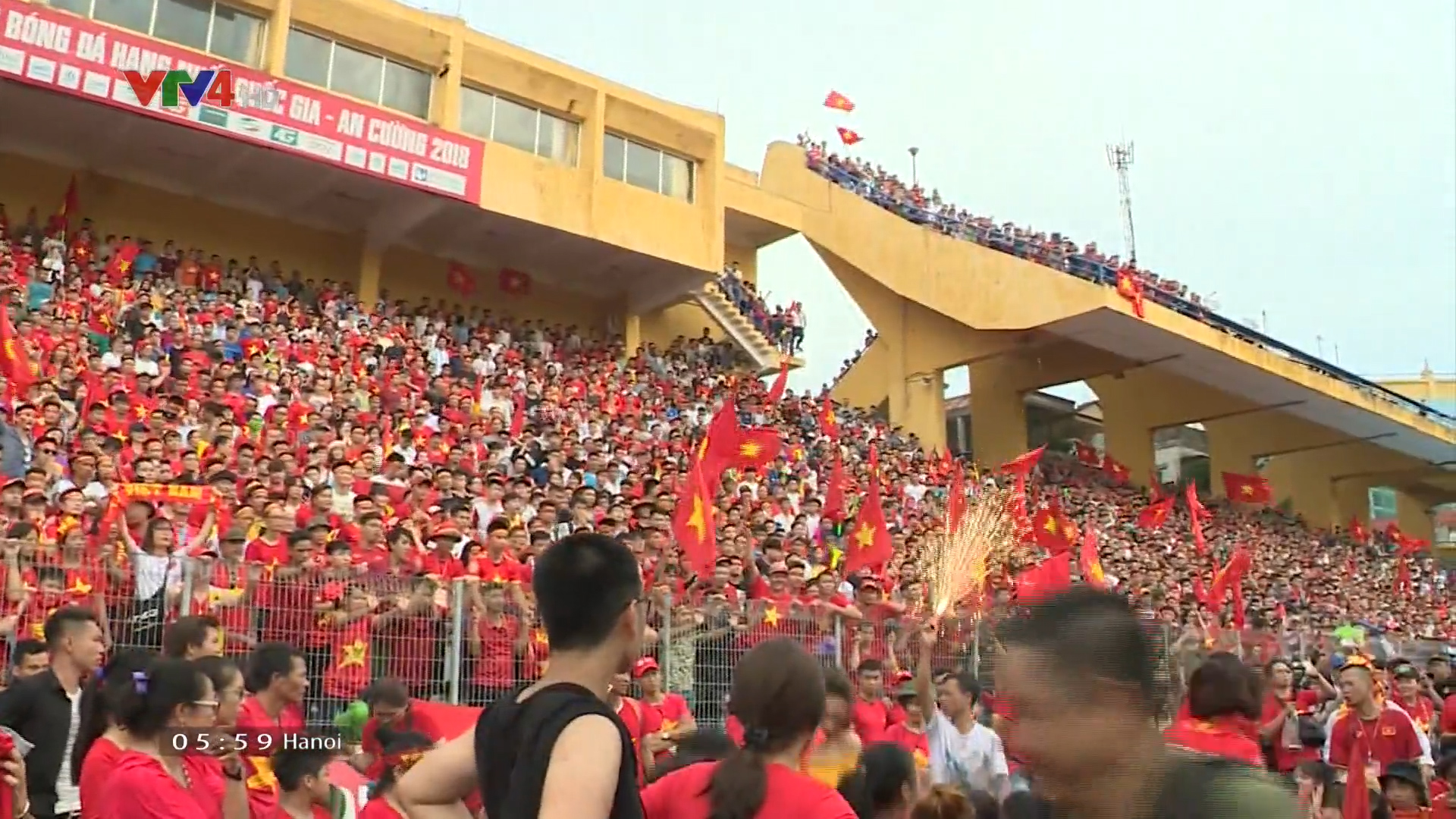 Người hâm mộ luôn ủng hộ bóng đá Việt Nam